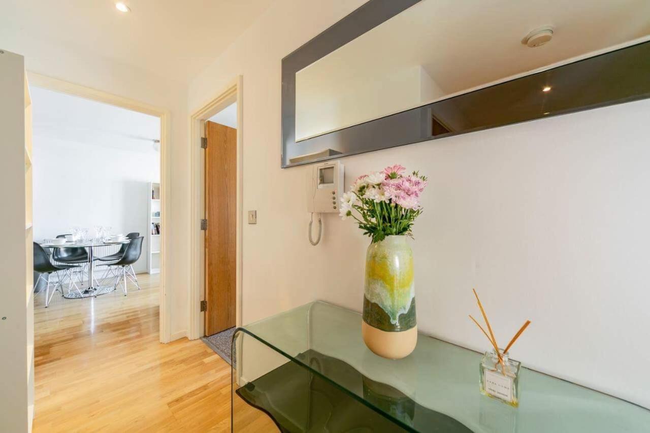 Stylish One Bedroom Close To The Of Apartamento